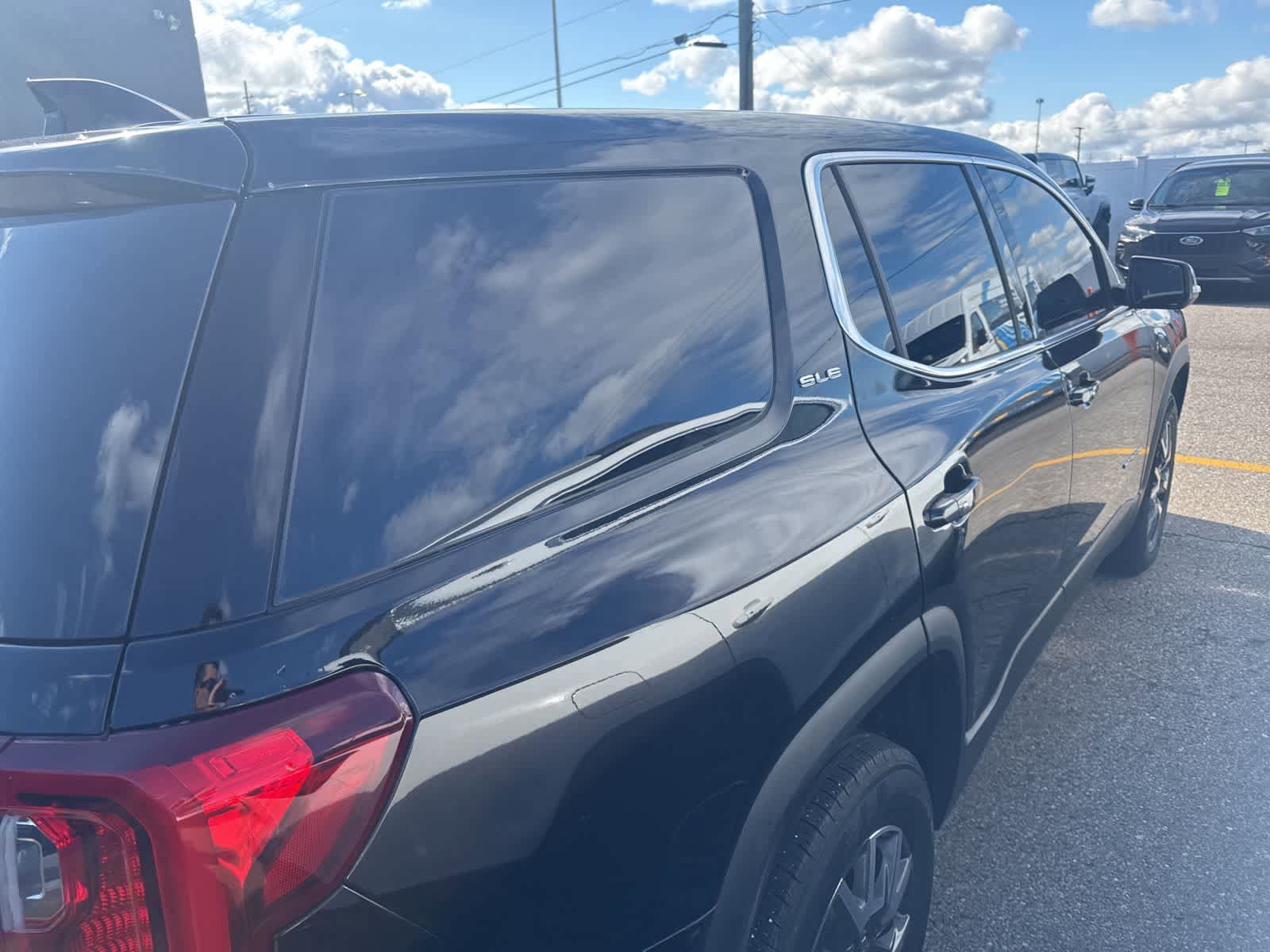 Used 2021 GMC Acadia SLE FWD image 12