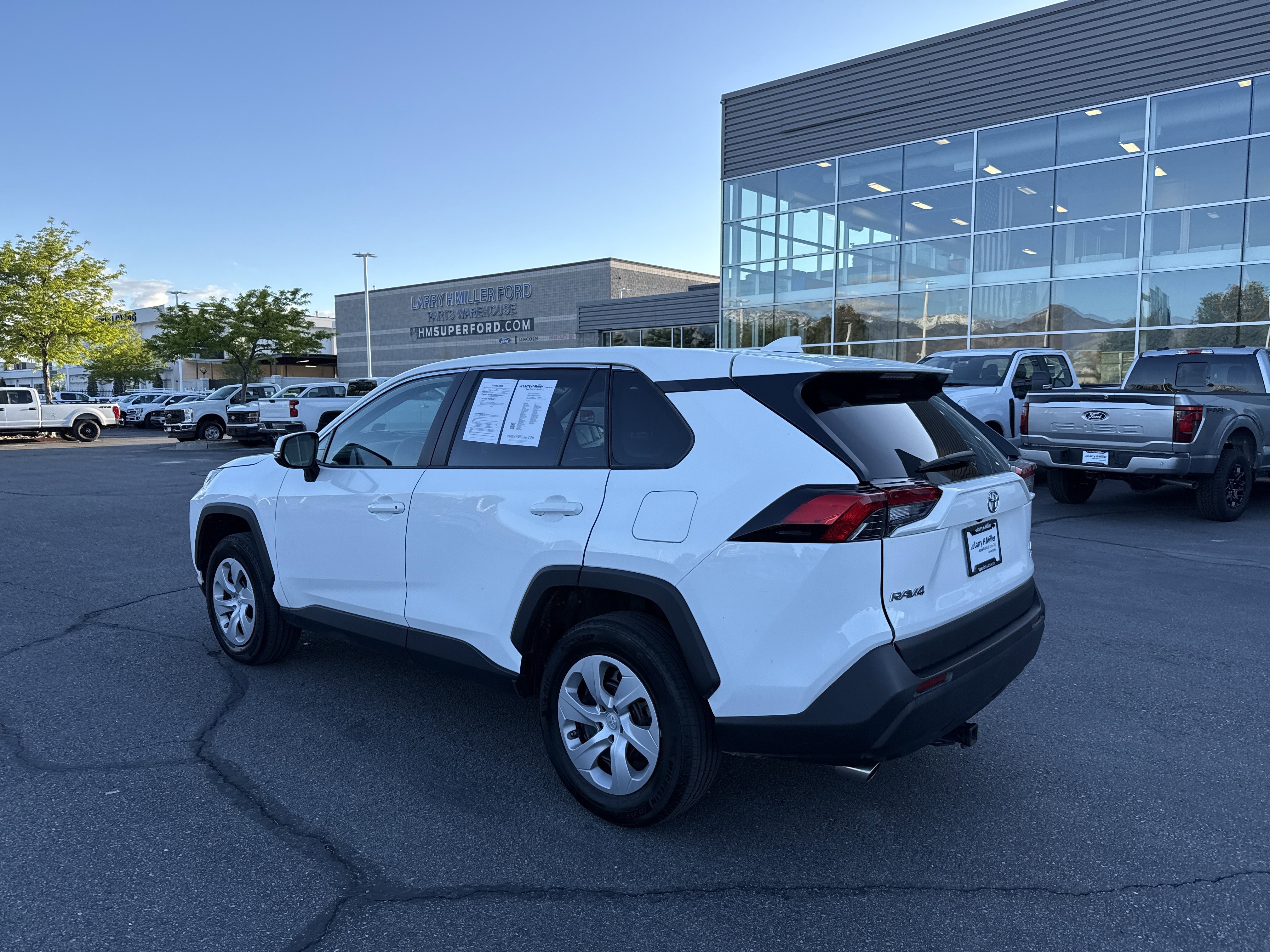 Used 2023 Toyota RAV4 LE image 5