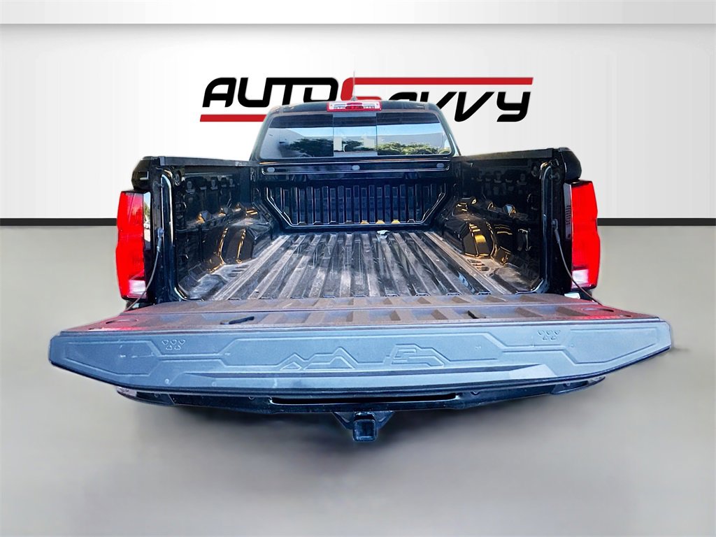 Used 2024 Chevrolet Colorado Z71 w/ Z71 Convenience Package 2 image 26