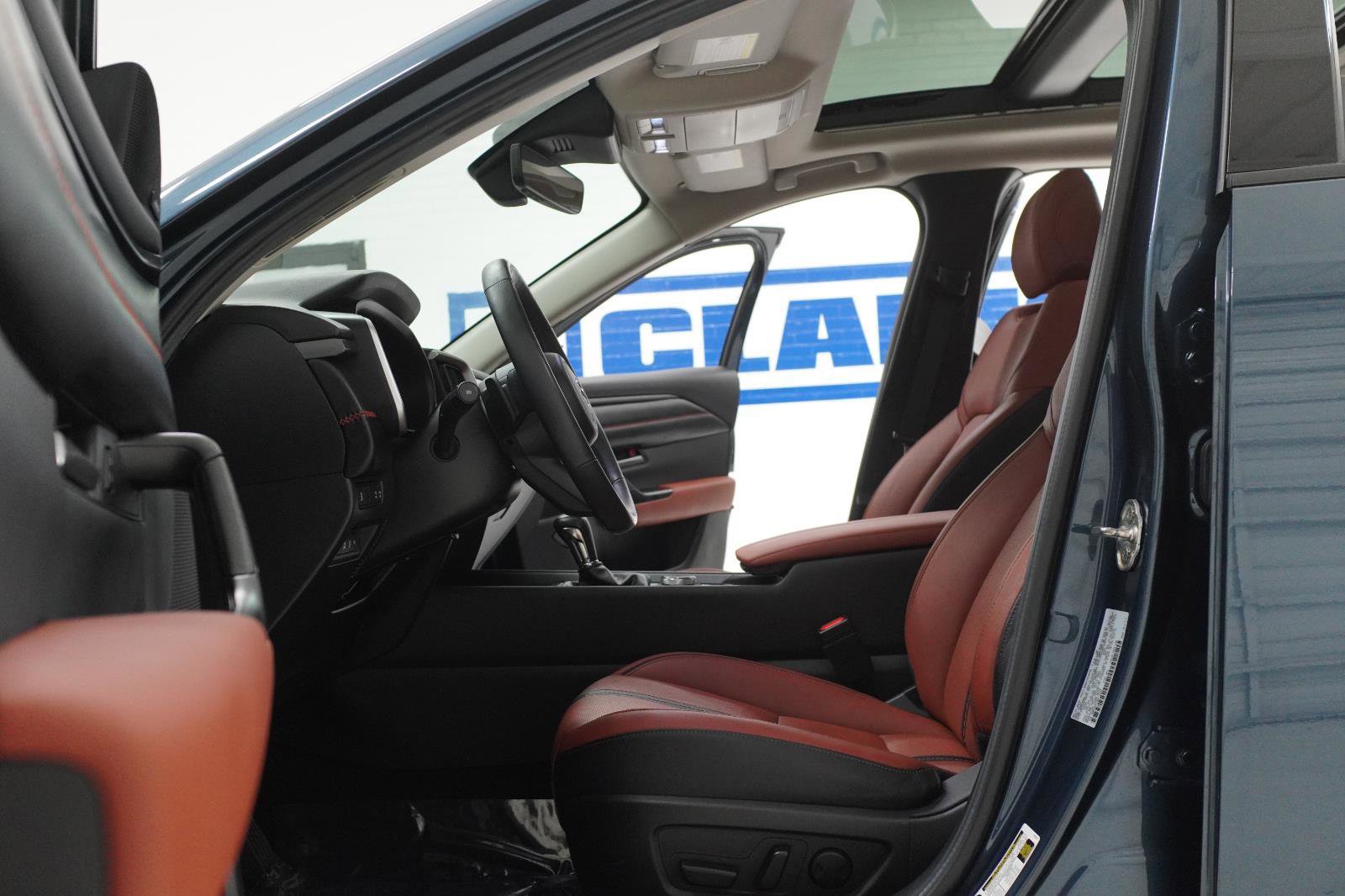 Used 2024 MAZDA CX-50 AWD 2.5 Turbo w/ Cargo Package image 16
