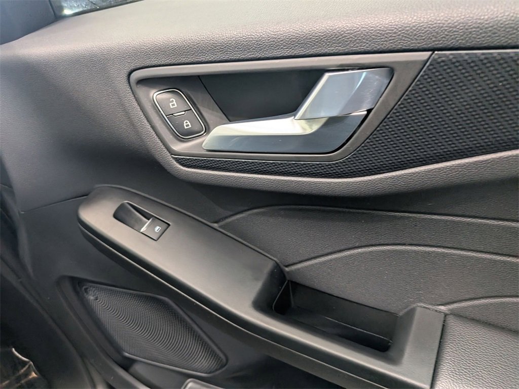 Used 2025 Ford Escape ST-Line image 23