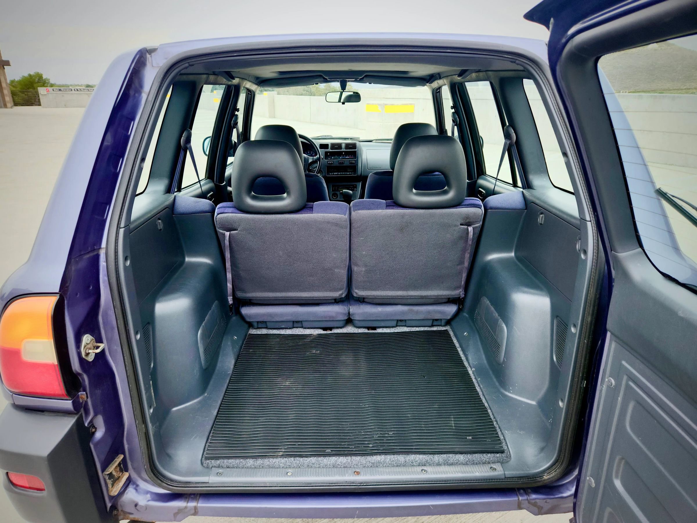 Used 1997 Toyota RAV4 4WD 4-Door image 23