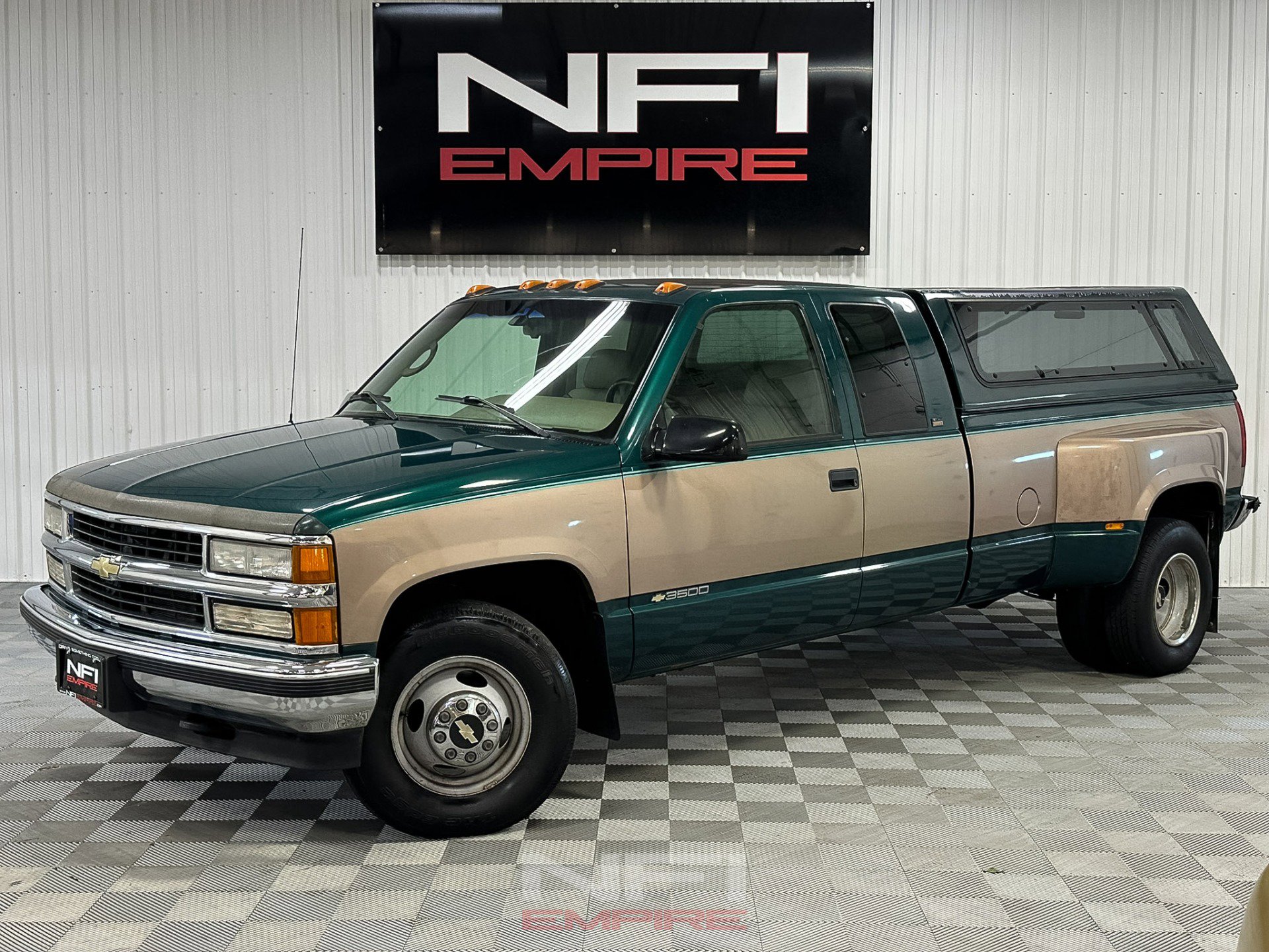 Used 1996 Chevrolet Silverado 3500 2WD Extended Cab image 1