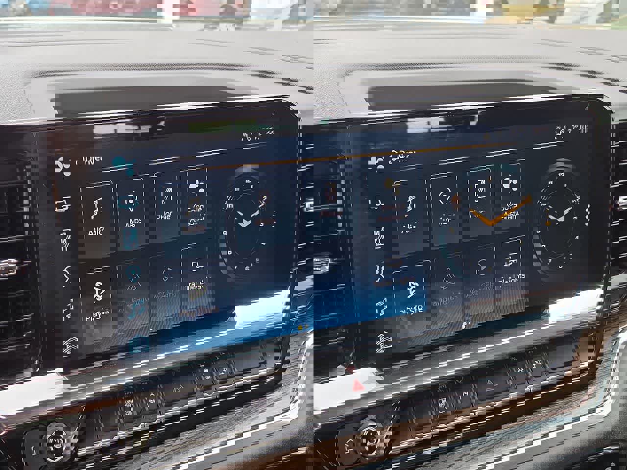 Used 2024 Chevrolet Silverado 3500 LT w/ Convenience Package image 24