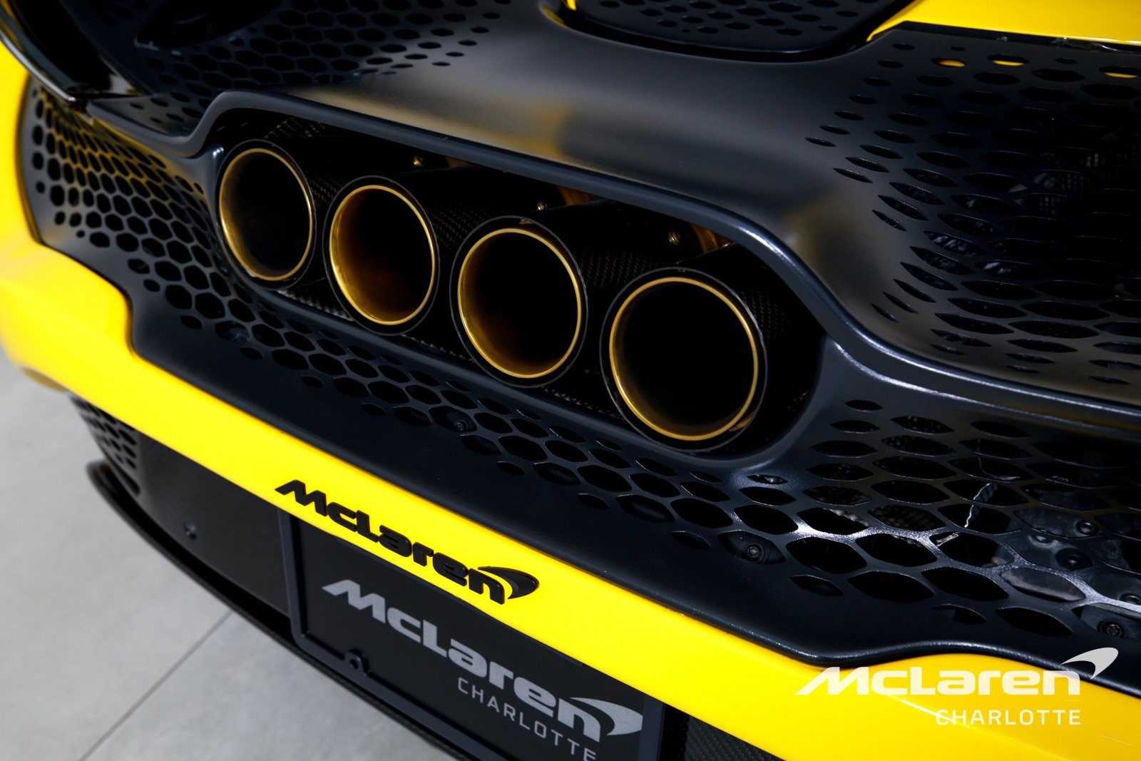 Used 2022 McLaren 765LT RWD image 33