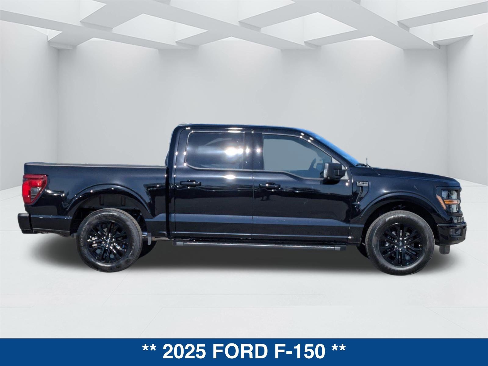New 2025 Ford F150 XLT w/ Equipment Group 302A MID video 3