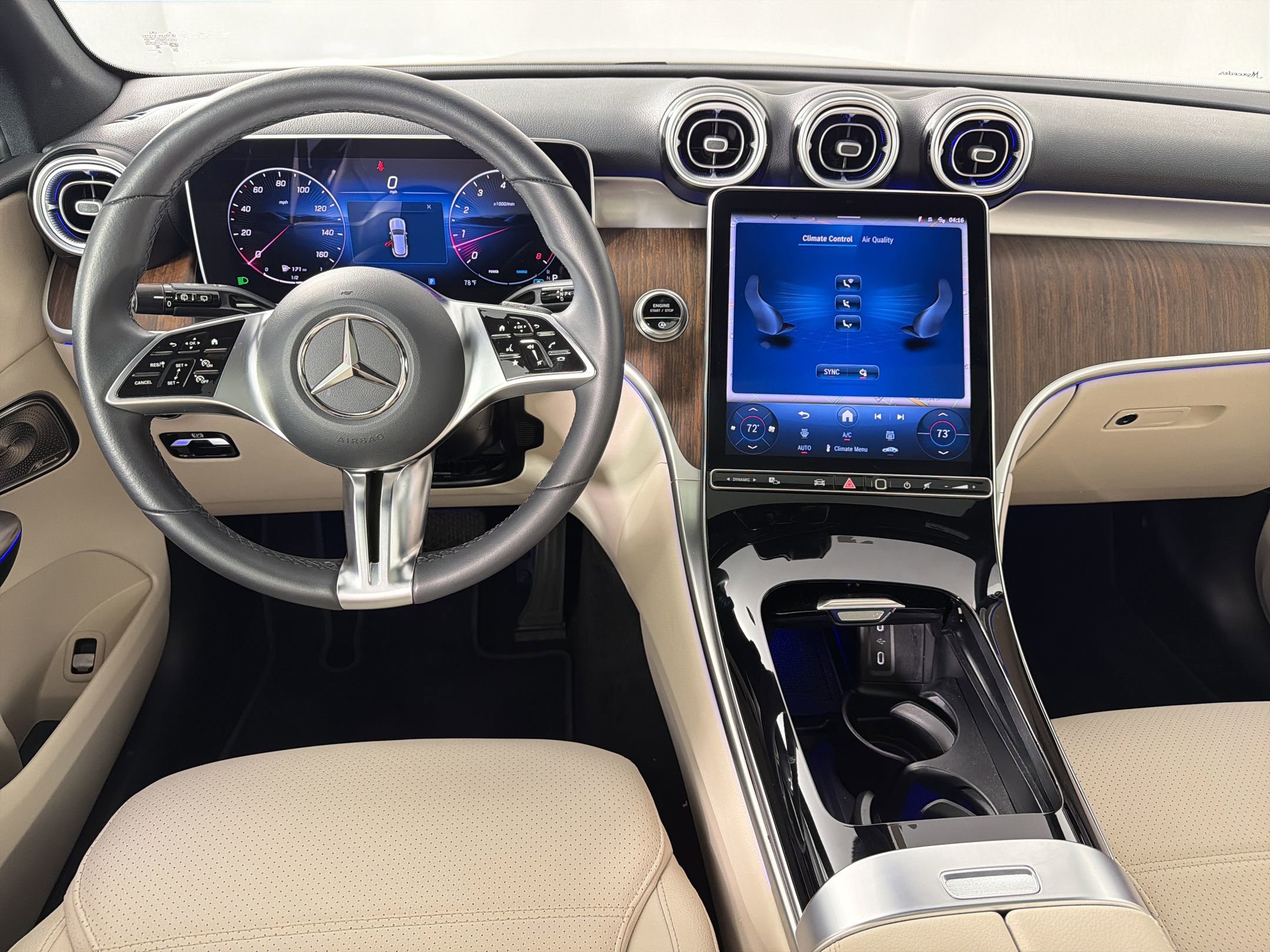 Used 2025 Mercedes-Benz GLC 300 image 27