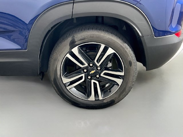 Used 2023 Chevrolet TrailBlazer LT w/ LPO, Blackout Package AWD/4WD image 33