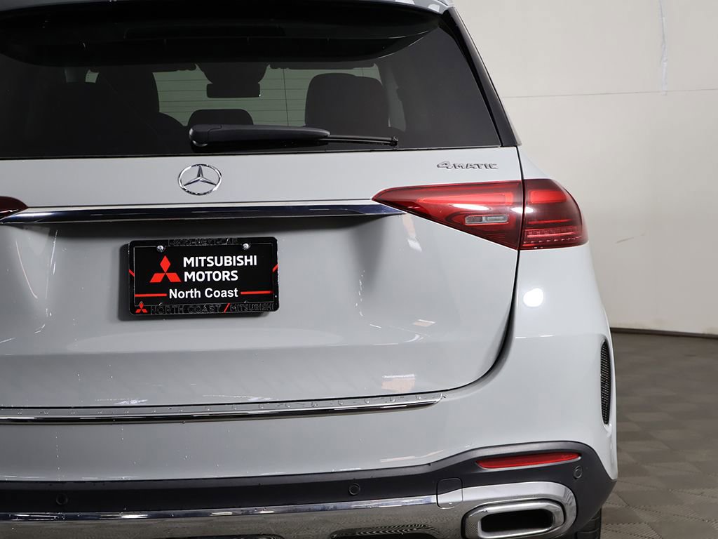 Used 2024 Mercedes-Benz GLE 450 4MATIC w/ AMG Line Exterior image 17