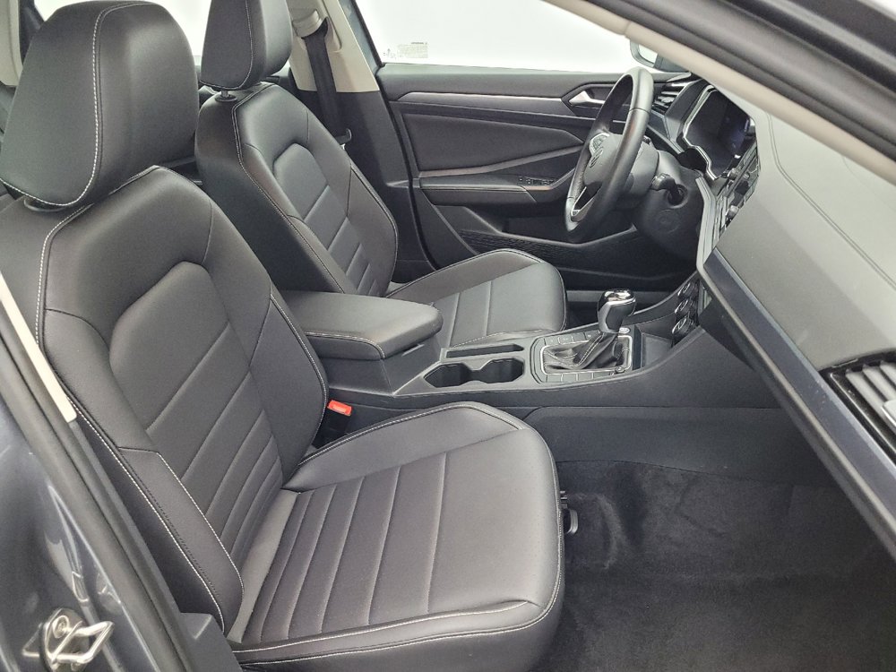 Used 2024 Volkswagen Jetta SE image 21