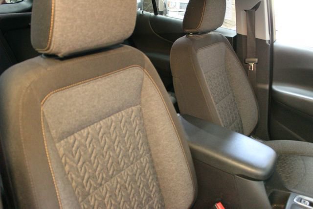 Used 2024 Chevrolet Equinox LT w/ LPO, Floor Liner Package FWD image 11