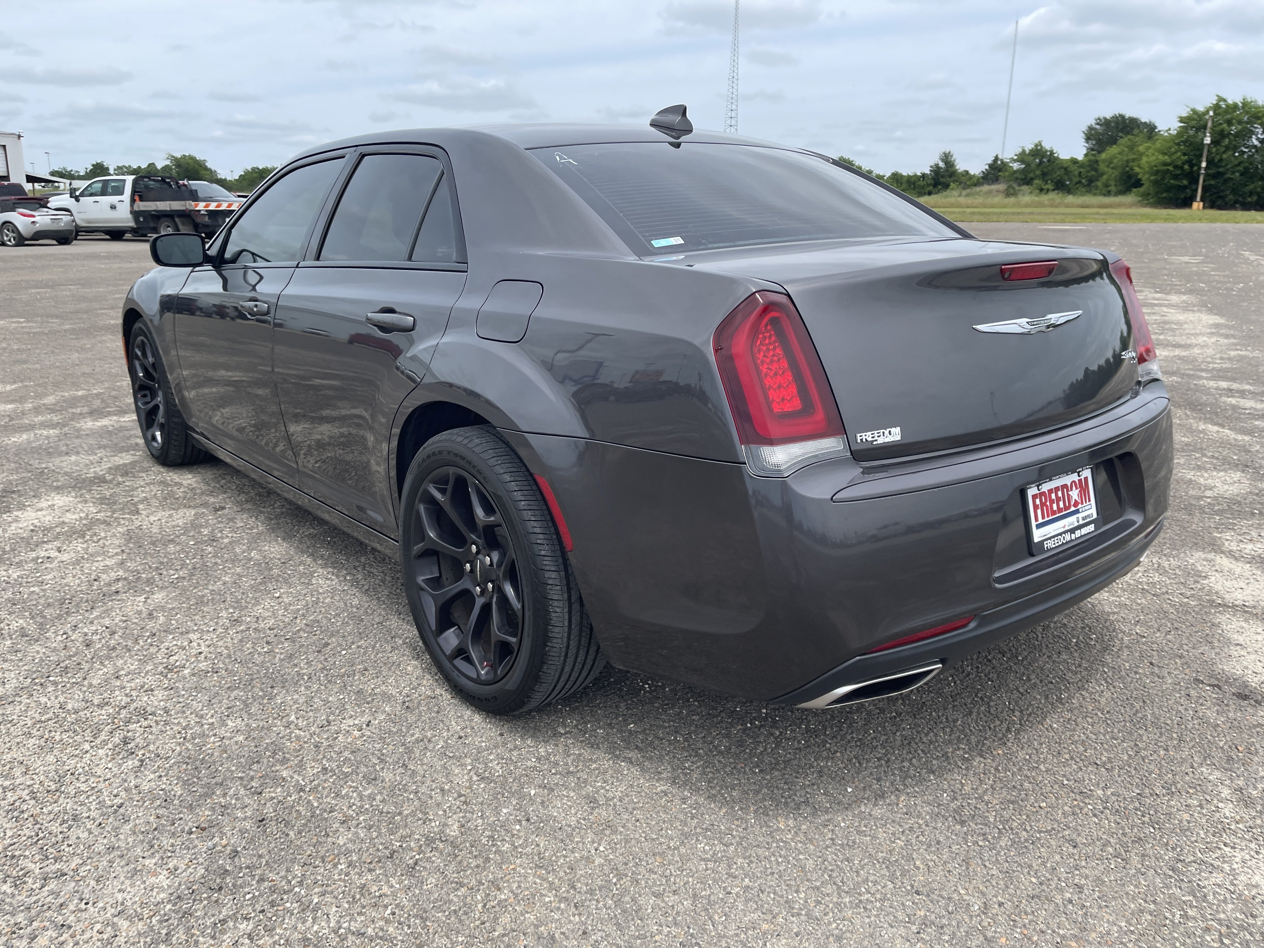 Used 2020 Chrysler 300 S RWD image 6