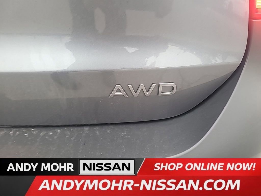 Used 2025 Nissan Kicks S image 8