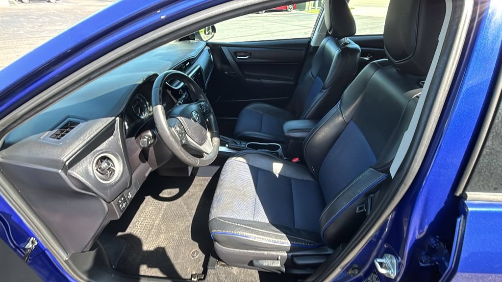 Used 2017 Toyota Corolla SE w/ Carpet Mat Package (TMS) FWD image 25