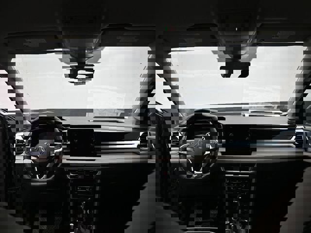 New 2026 Volkswagen Taos SE image 10