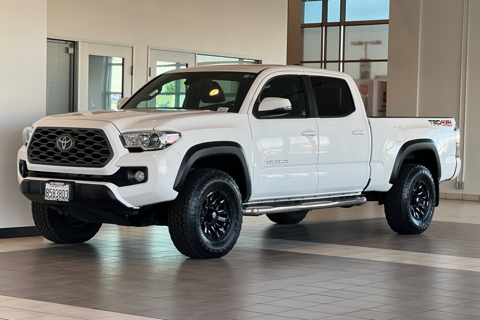Certified 2021 Toyota Tacoma TRD Off-Road w/ TRD Premium Off Road Package AWD/4WD image 8
