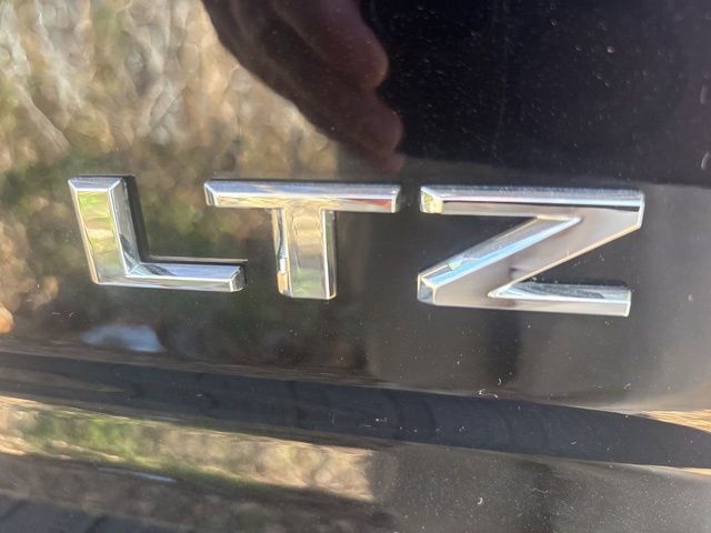 Used 2022 Chevrolet Silverado 2500 LTZ w/ LTZ Premium Package image 12