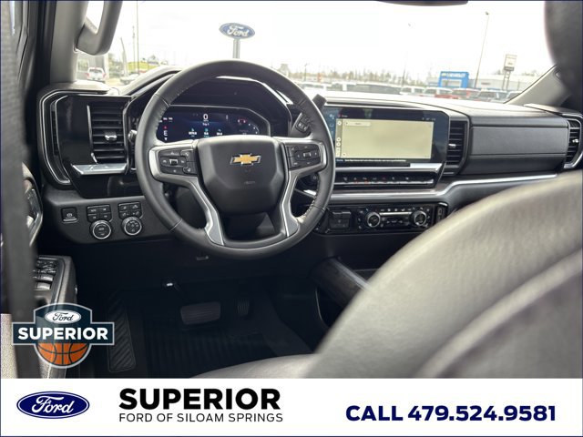 Used 2025 Chevrolet Silverado 3500 LTZ w/ LTZ Convenience Package image 20
