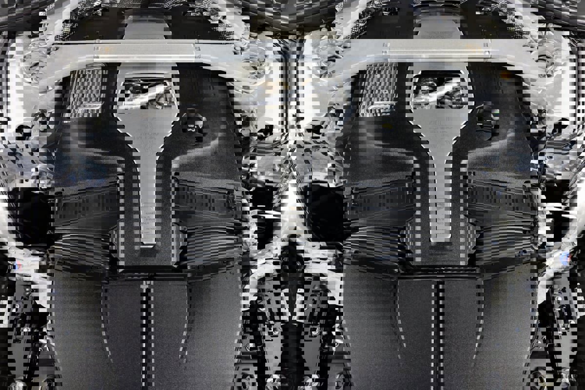 Used 2021 Aston Martin DBX image 36