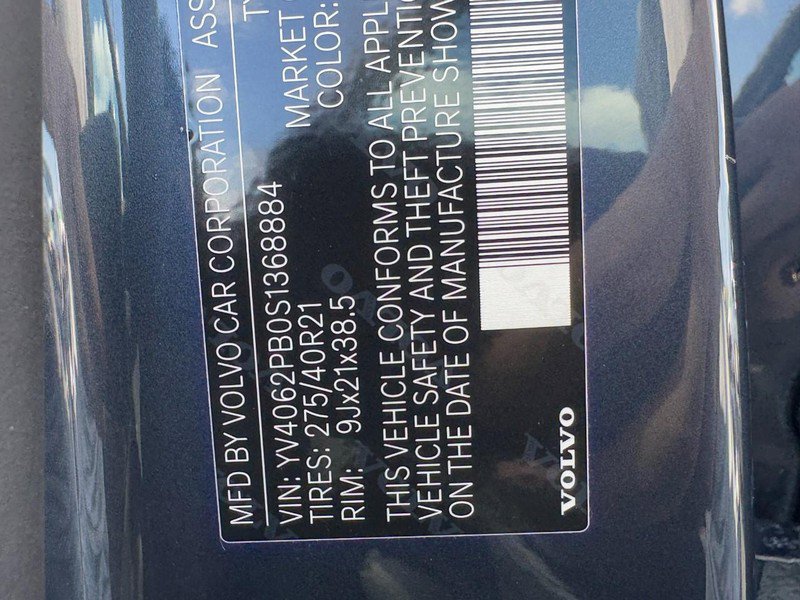 Certified 2025 Volvo XC90 B6 Plus image 25