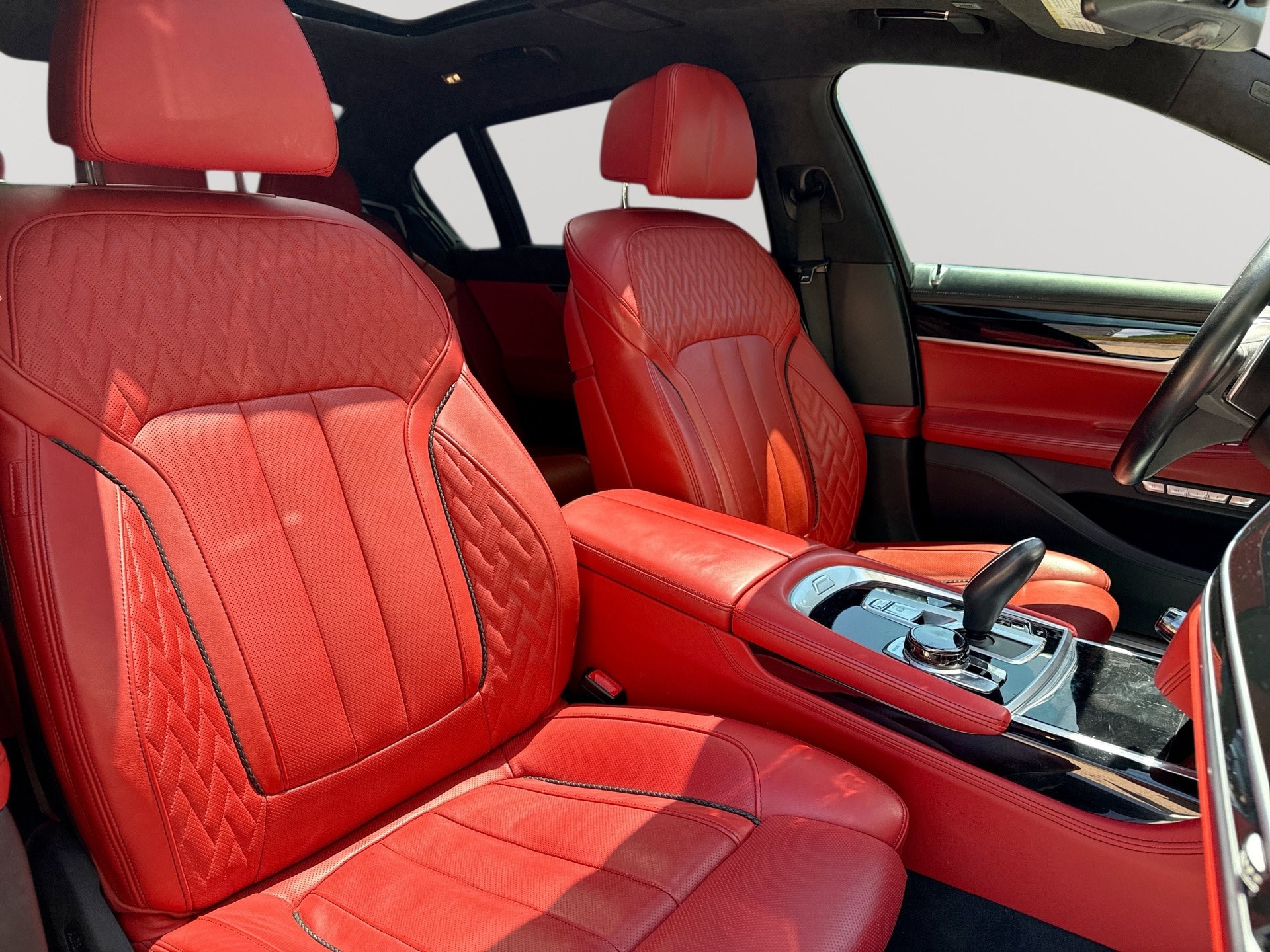 Used 2017 BMW 750i RWD image 28