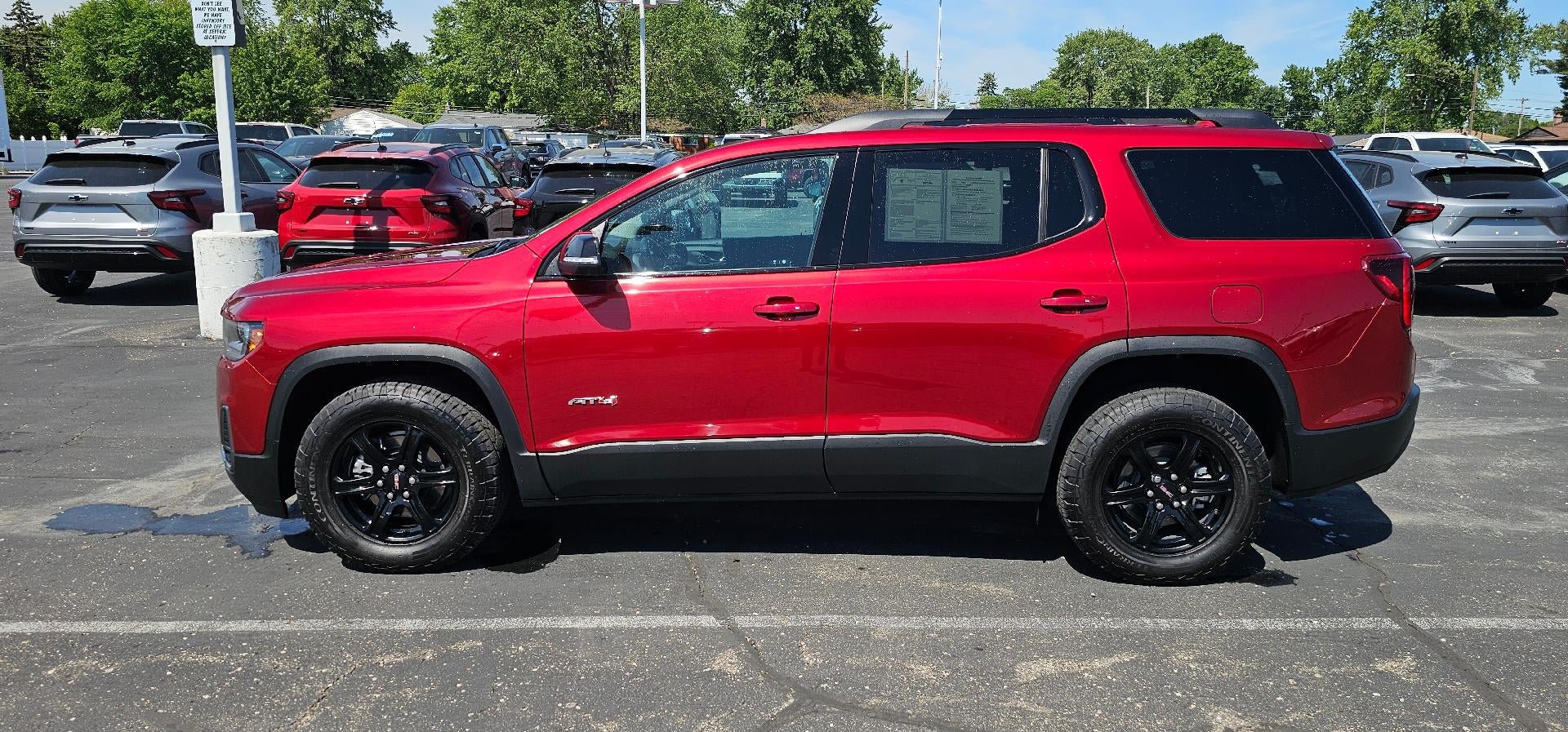 Used 2023 GMC Acadia AT4 w/ Trailering Package AWD/4WD image 4