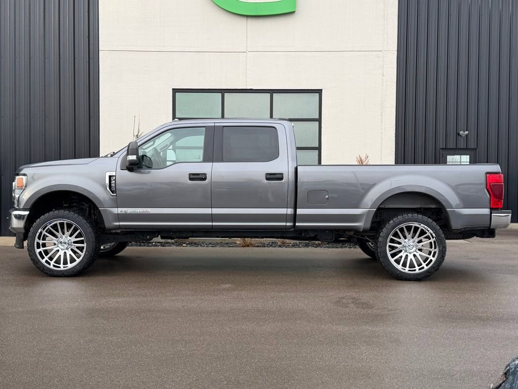Used 2022 Ford F250 XLT w/ FX4 Off-Road Package image 2