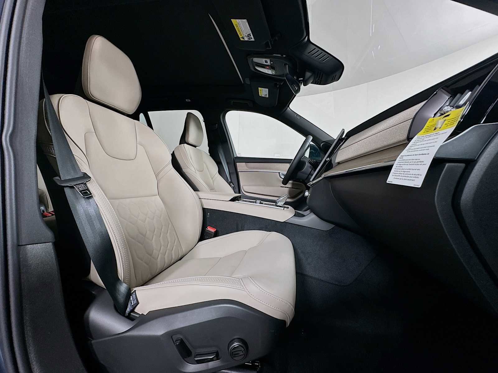 New 2026 Volvo XC90 B5 Core image 27