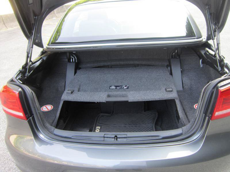 Used 2013 Volkswagen Eos Komfort FWD image 34