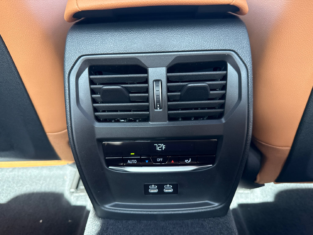 New 2026 BMW 330i Sedan w/ Premium Package RWD image 16