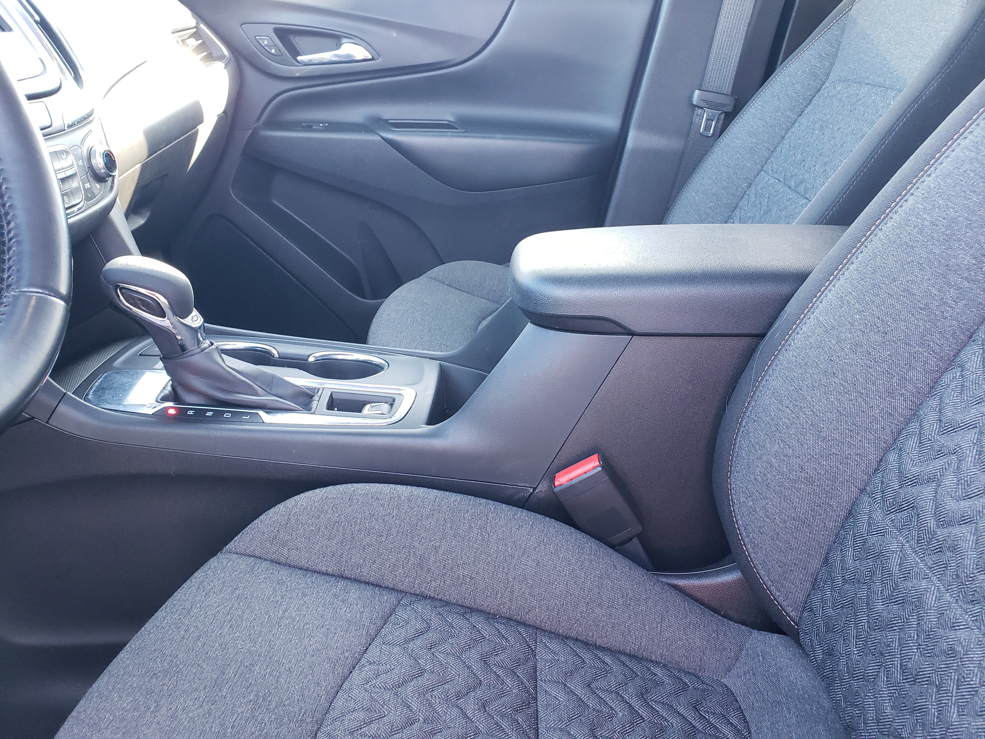 New 2022 Chevrolet Equinox LT w/ Driver Convenience Package image 26