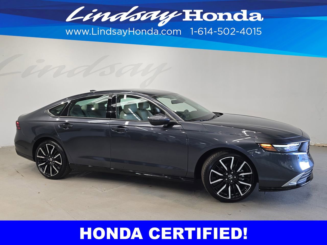 Used 2023 Honda Accord Touring image 3