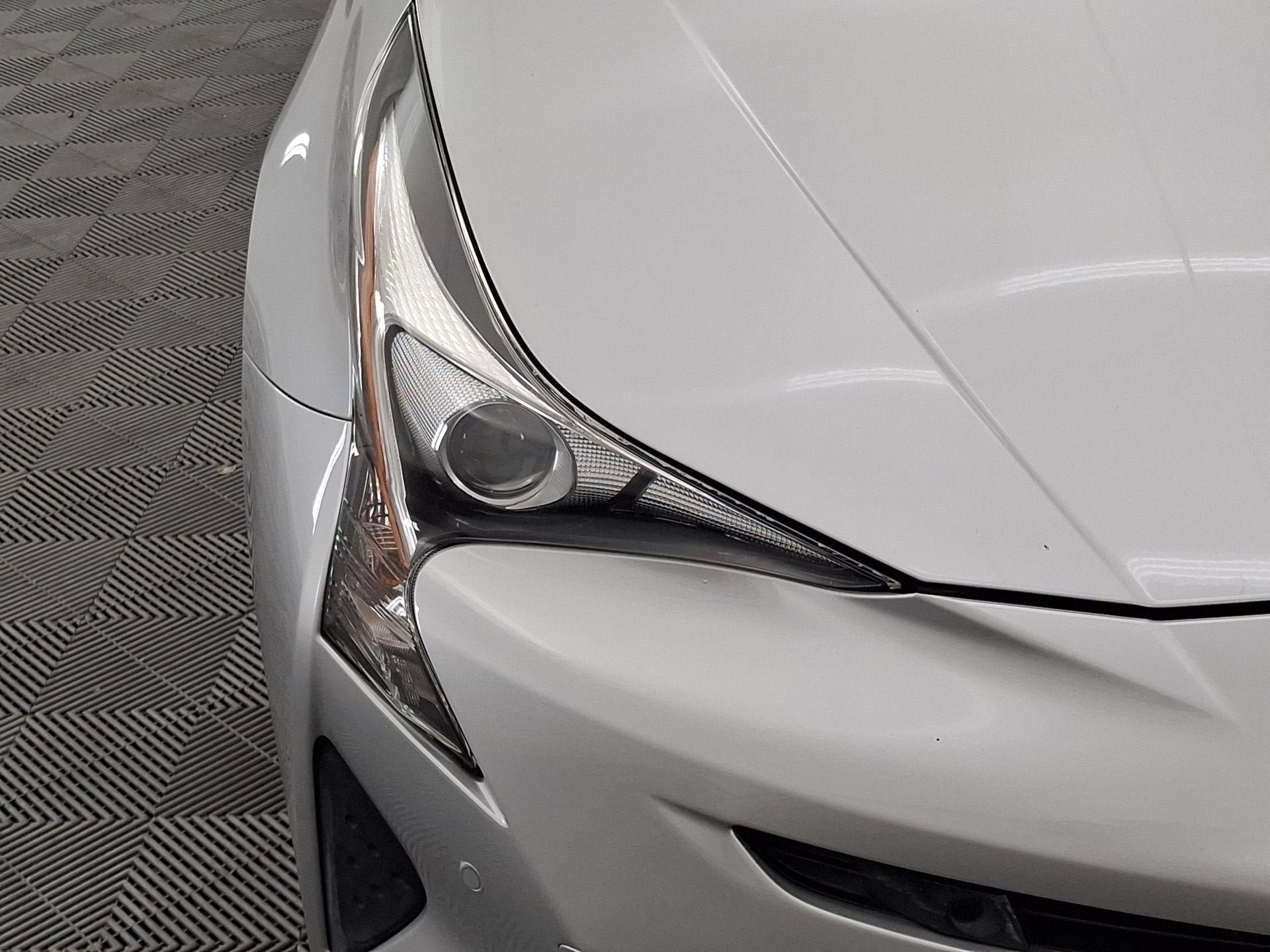 Used 2017 Toyota Prius Four FWD image 28
