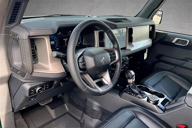 New 2025 Ford Bronco Outer Banks image 6