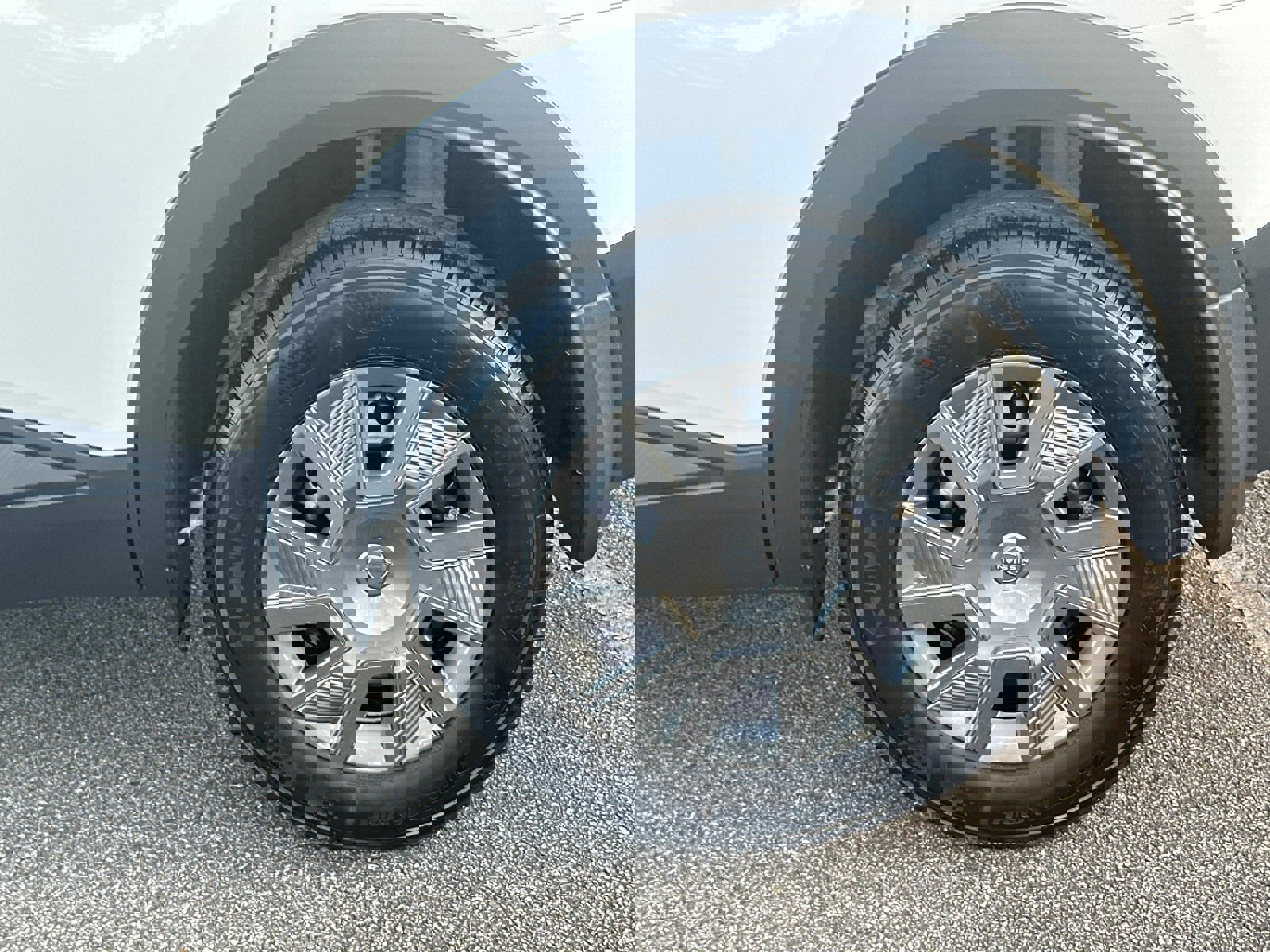 New 2026 Nissan Kicks S image 19