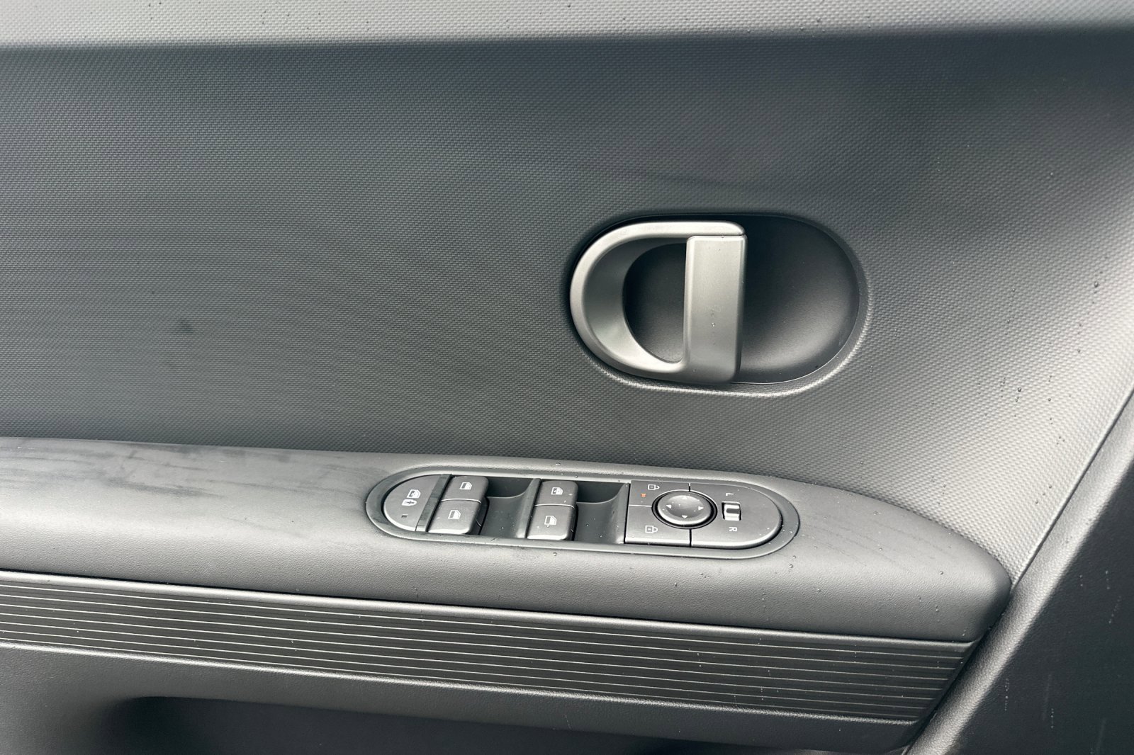 New 2026 Hyundai Ioniq 5 SE image 11