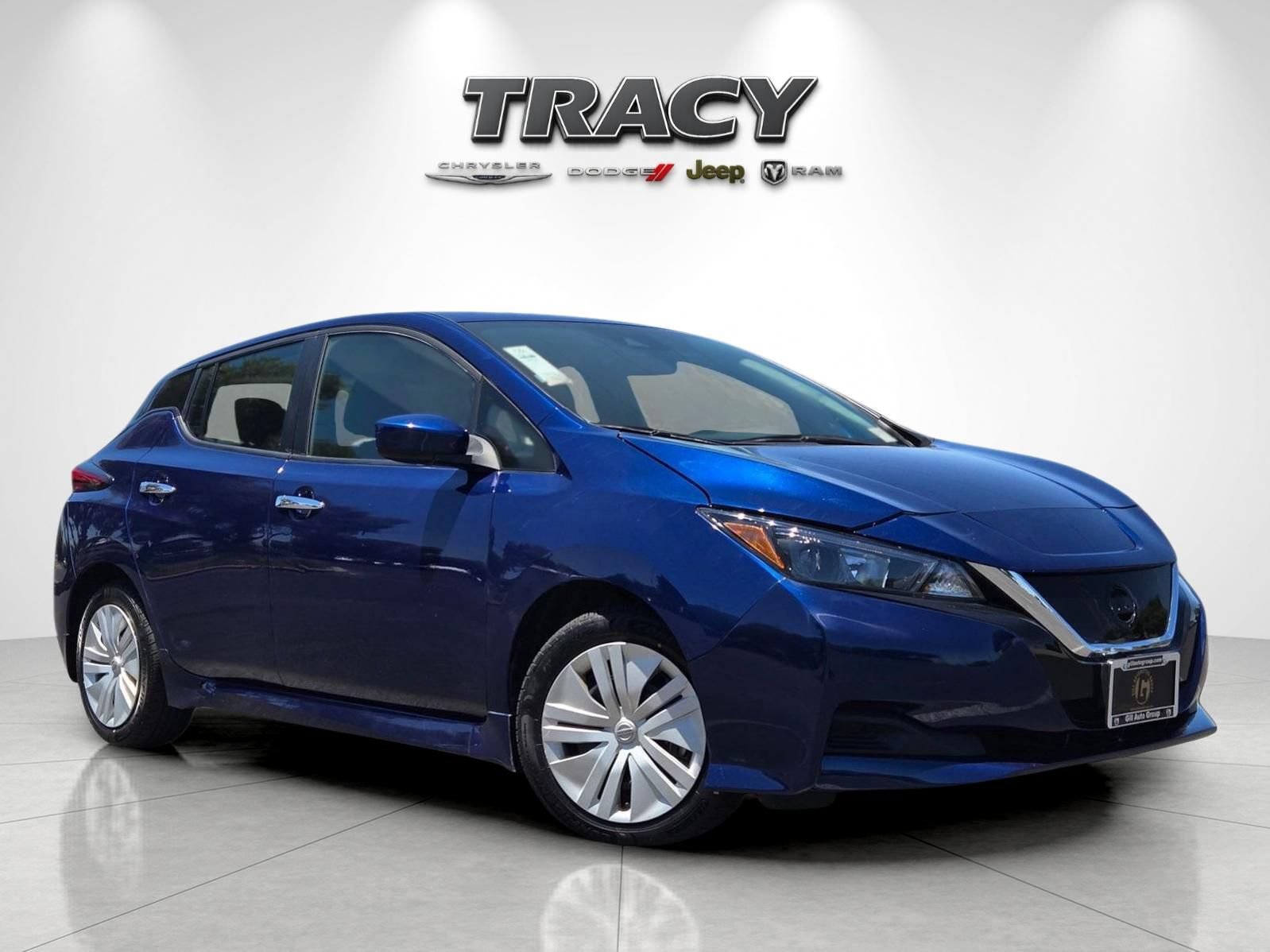 Used 2022 Nissan Leaf S FWD image 2