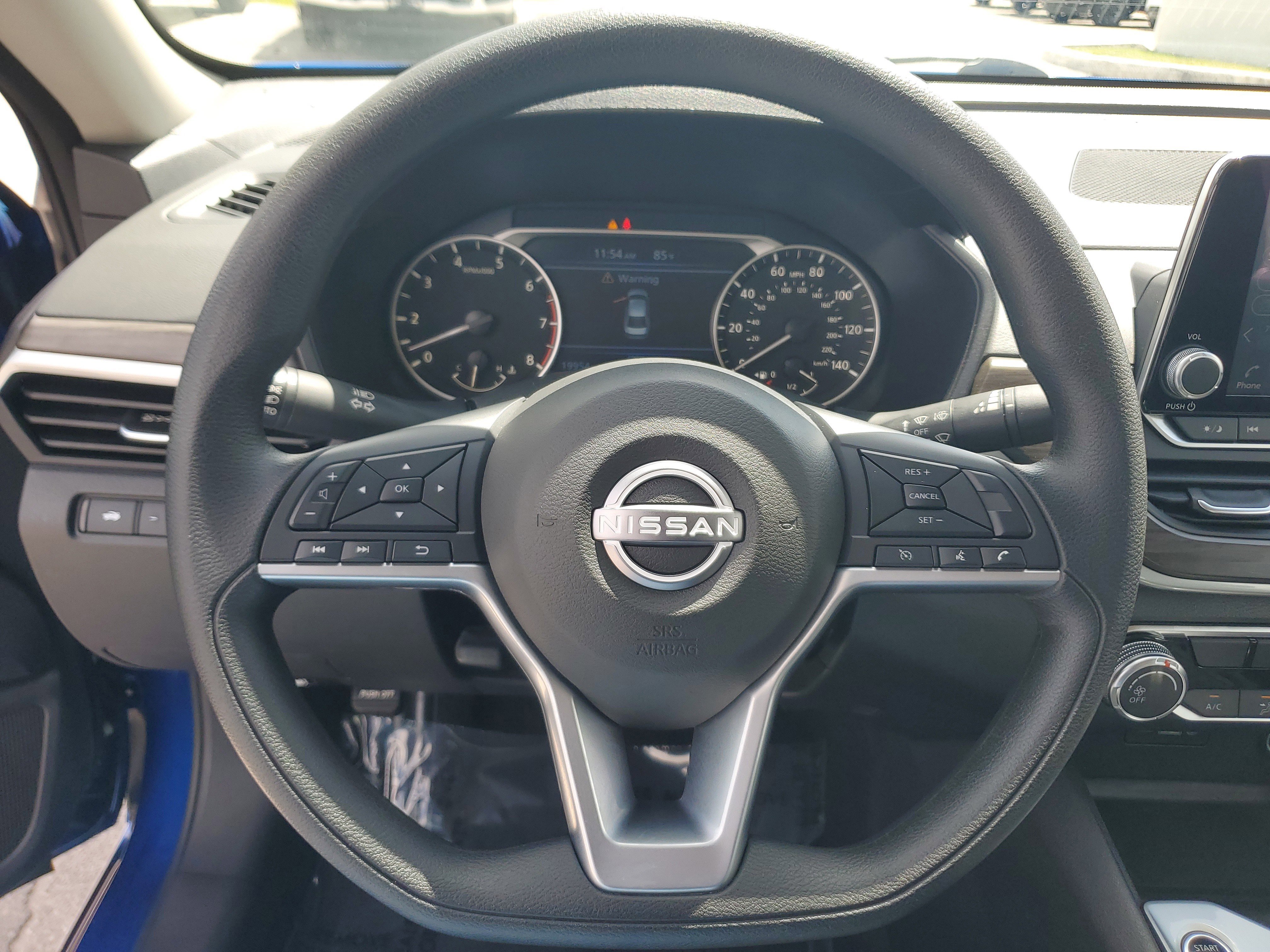 Used 2025 Nissan Altima 2.5 SV image 18