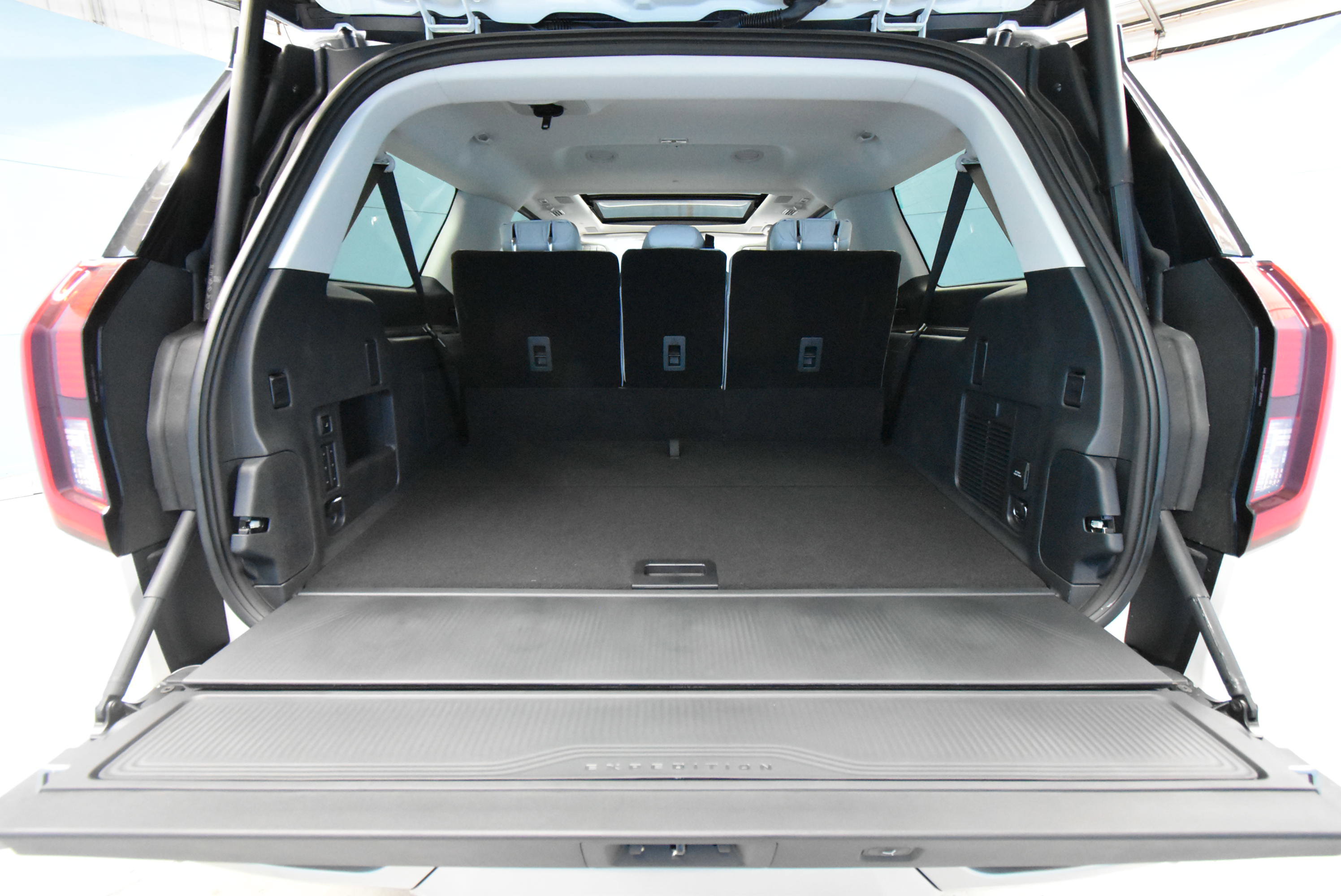 New 2026 Ford Expedition Max Platinum image 27