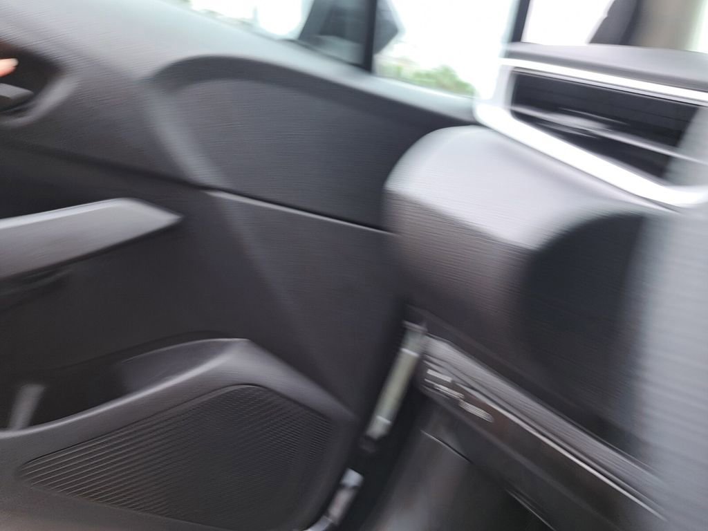 Used 2024 Toyota Corolla LE image 17