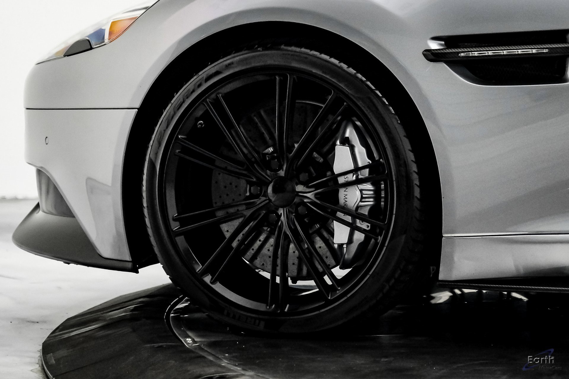 Used 2014 Aston Martin Vanquish Coupe image 55