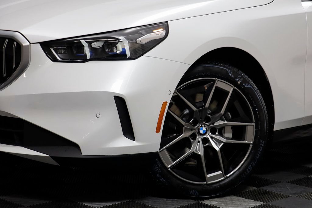 New 2026 BMW 530i xDrive w/ Premium Package AWD/4WD image 3