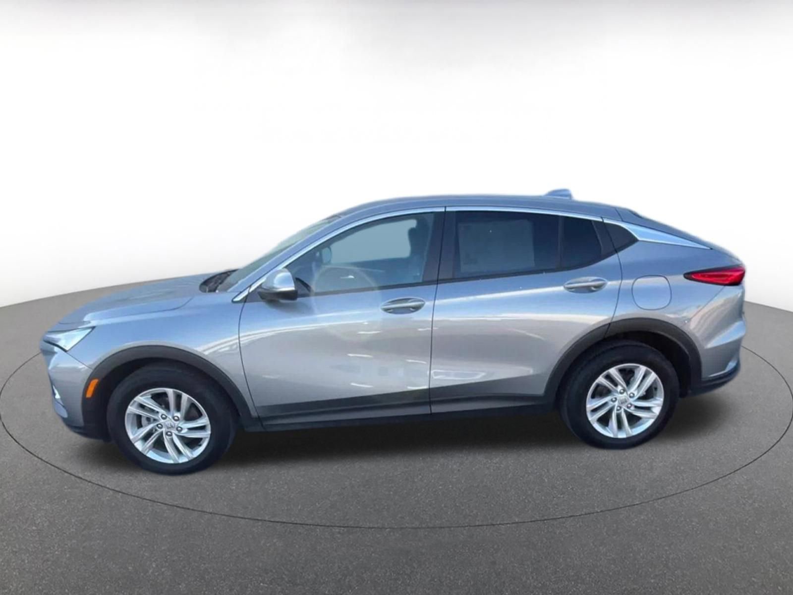 Used 2025 Buick Envista Preferred image 9