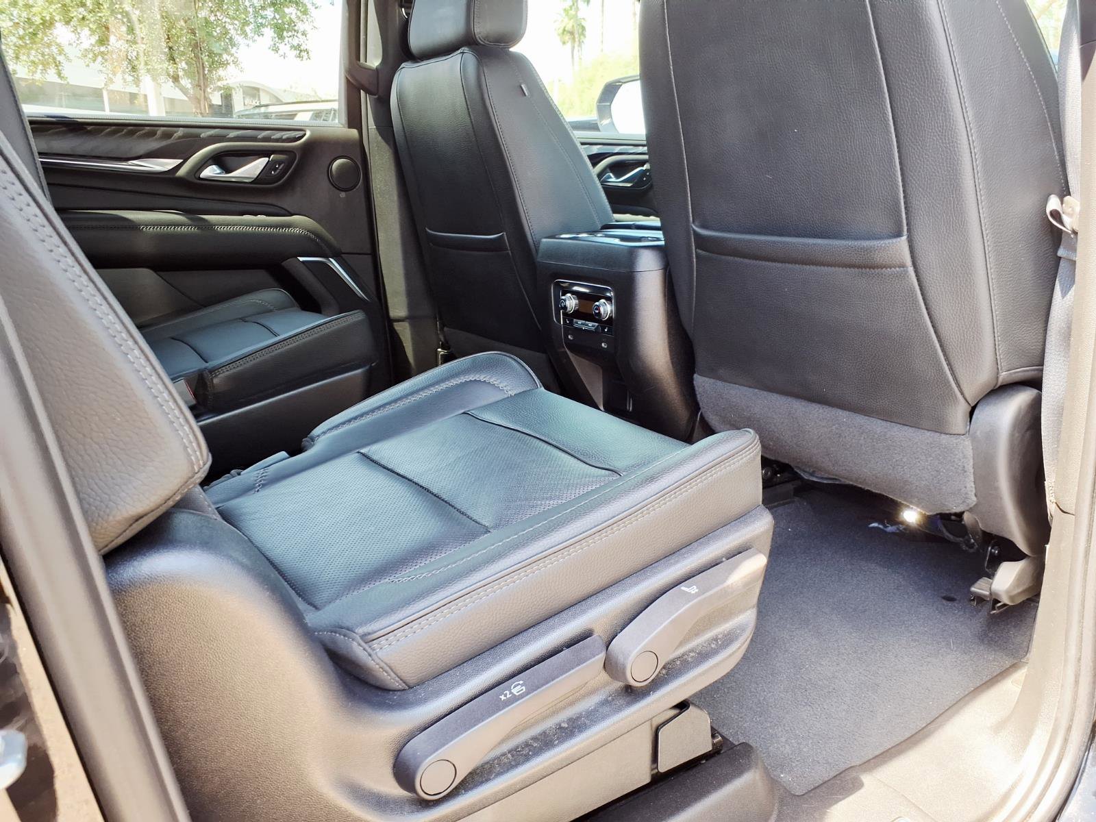 Used 2023 GMC Yukon XL Denali image 14