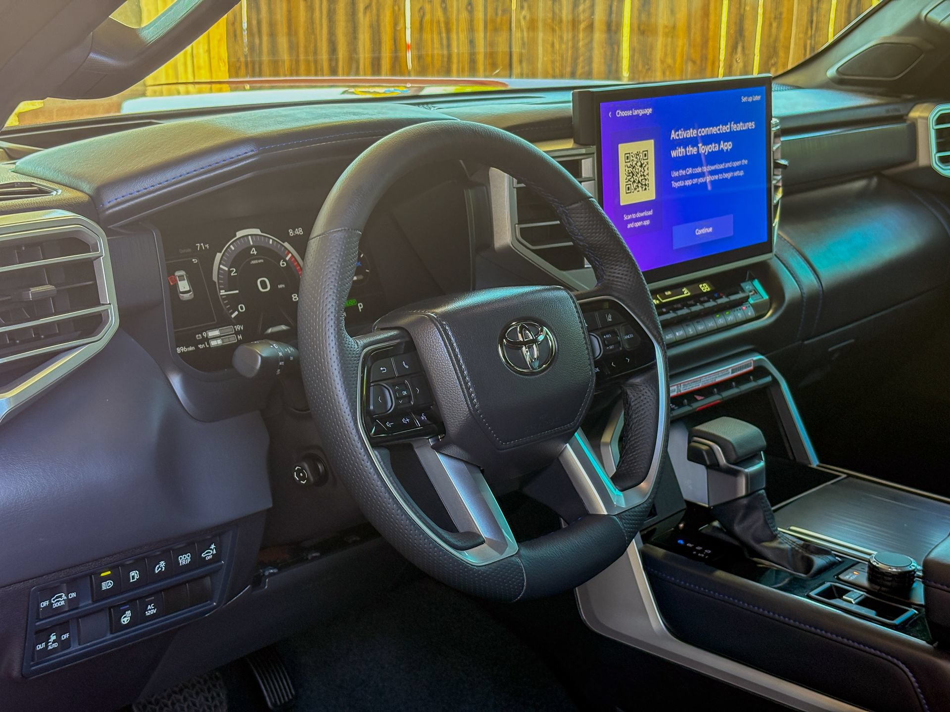 Used 2025 Toyota Sequoia Platinum AWD/4WD image 7