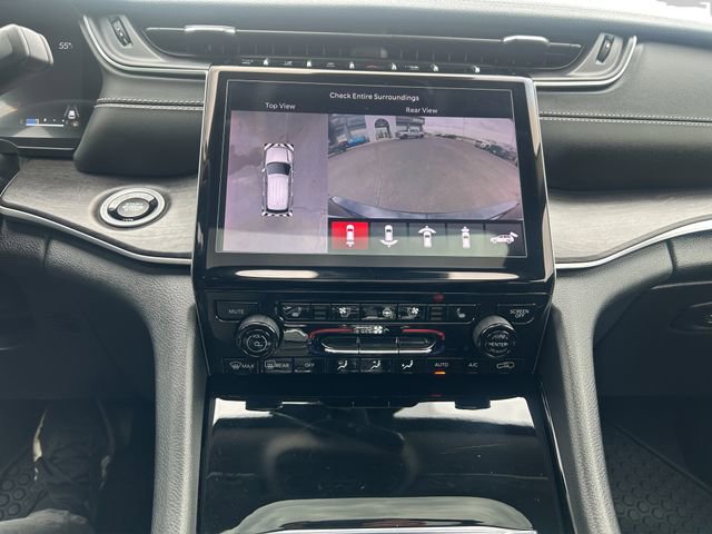 Used 2023 Jeep Grand Cherokee L Limited w/ Luxury Tech Group II AWD/4WD image 20