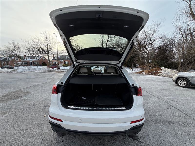 Used 2022 Audi Q3 2.0T Premium w/ Convenience Package image 14
