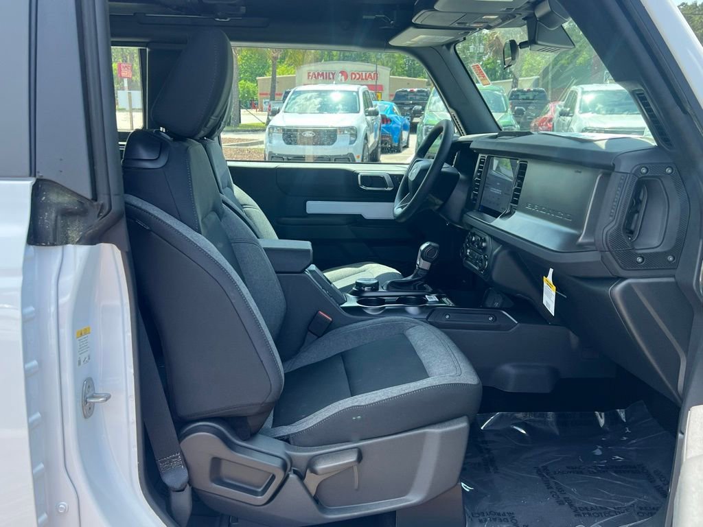 New 2025 Ford Bronco 2-Door image 32