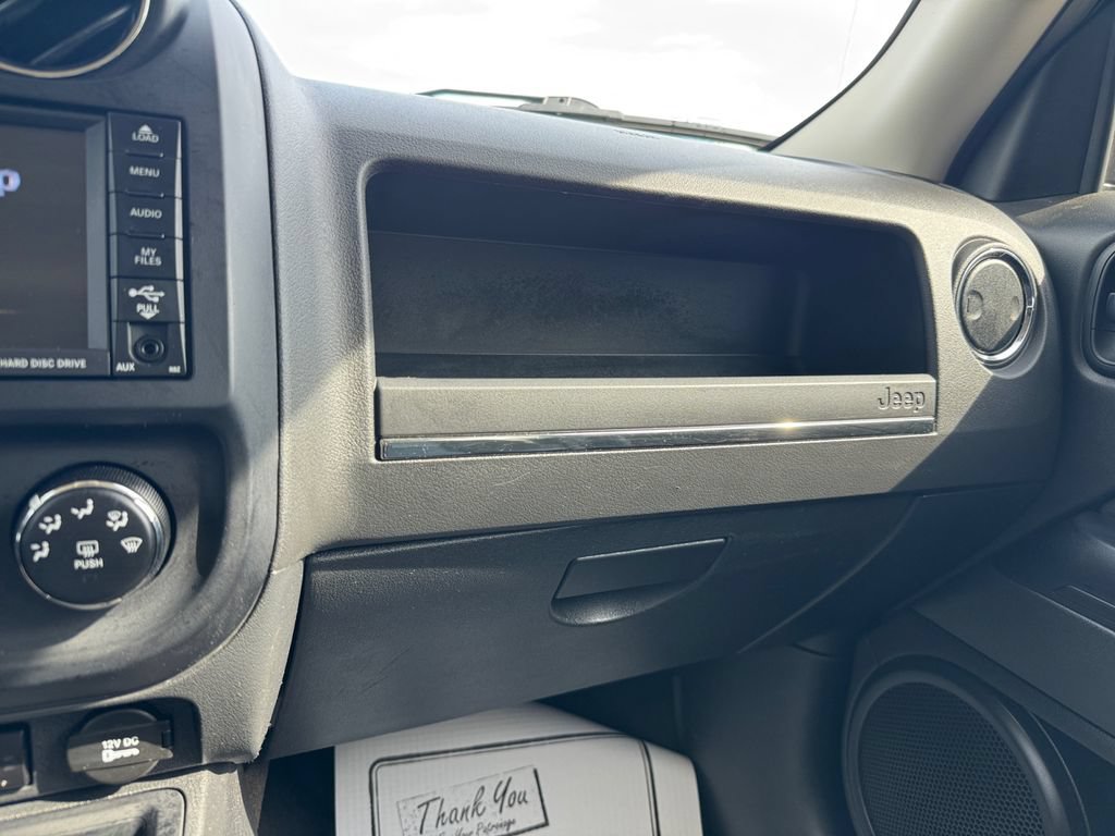 Used 2015 Jeep Patriot High Altitude AWD/4WD image 18