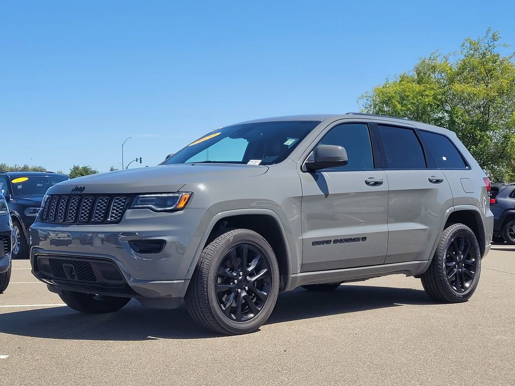 Used 2022 Jeep Grand Cherokee Laredo X image 8
